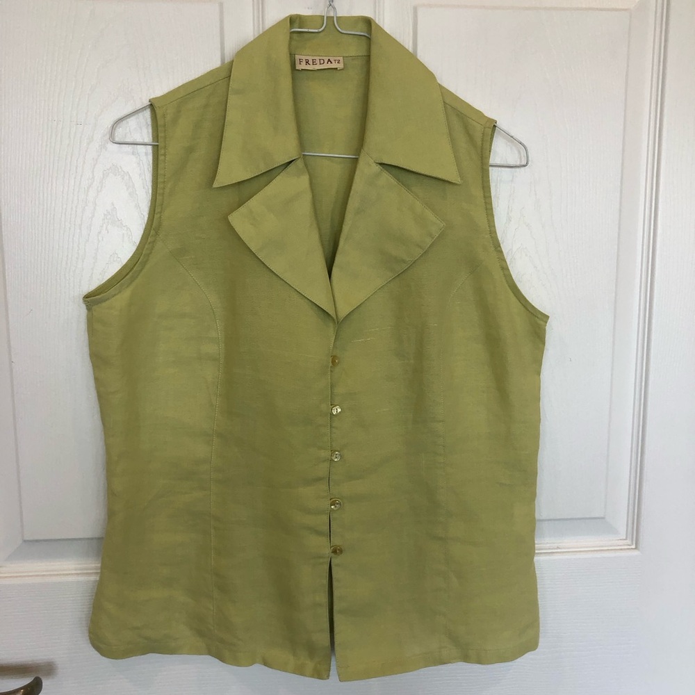 Linen sleeveless button up top with collar classic style green